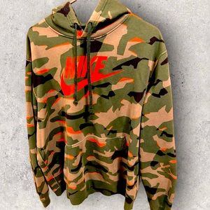 NIKE CAMO HOODIE